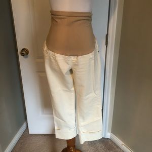 Motherhood maternity white denim Capri pants med